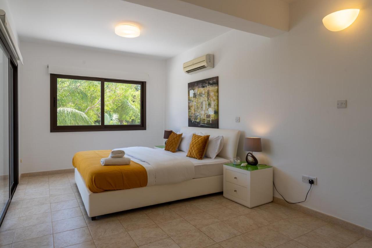 Lime 3-Bedroom Villa In Protaras Esterno foto