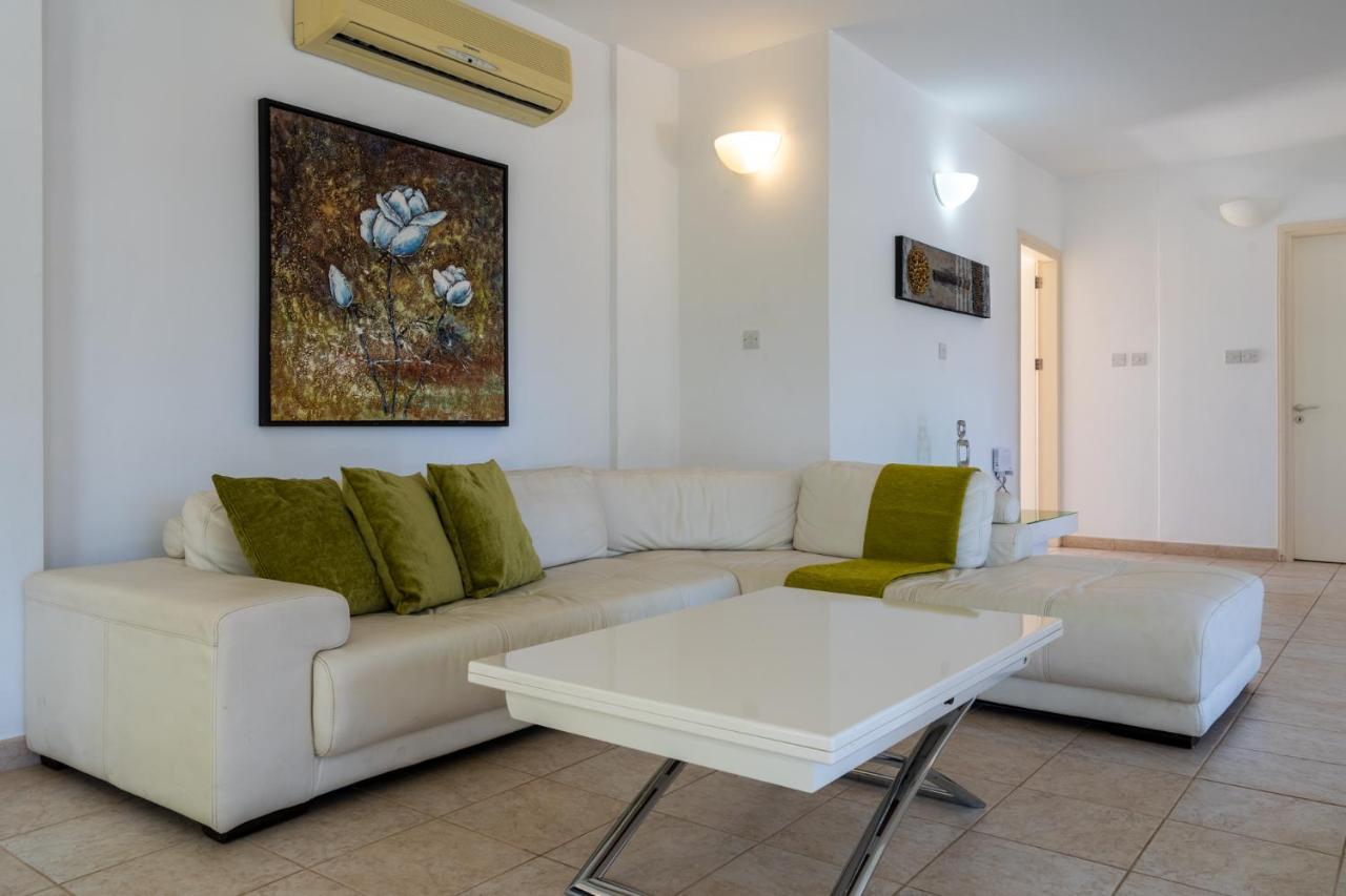 Lime 3-Bedroom Villa In Protaras Esterno foto