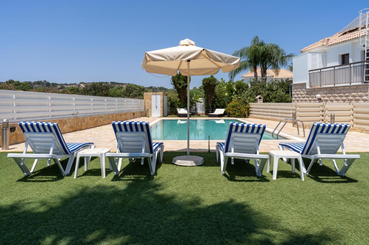 Lime 3-Bedroom Villa In Protaras Esterno foto