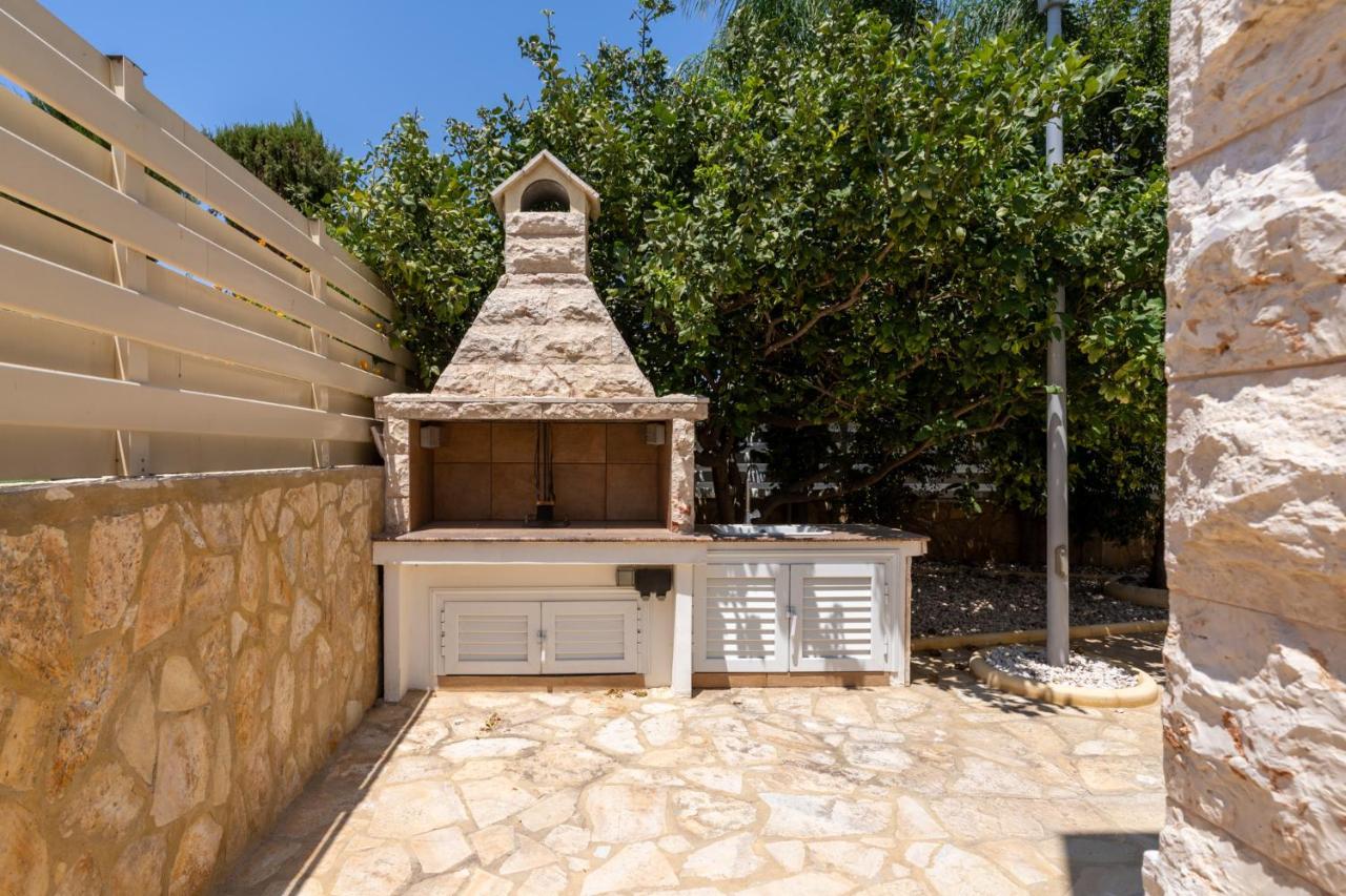 Lime 3-Bedroom Villa In Protaras Esterno foto