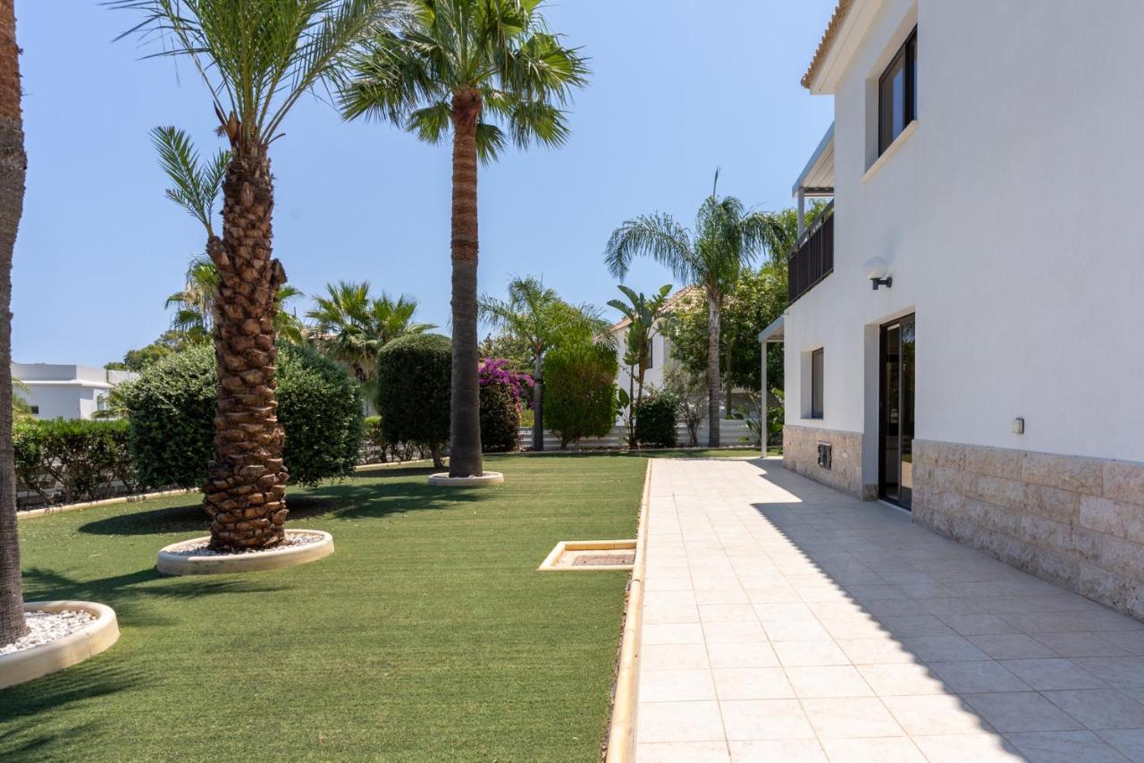 Lime 3-Bedroom Villa In Protaras Esterno foto